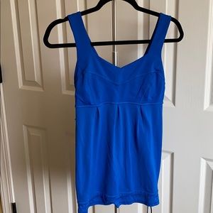 Lululemon top size 4